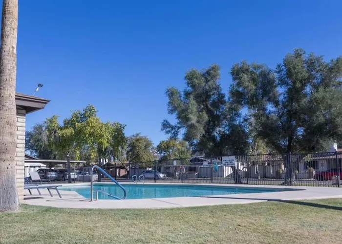 Cozy Townhouse With Community Pool Heart Of Near Asu Holiday home