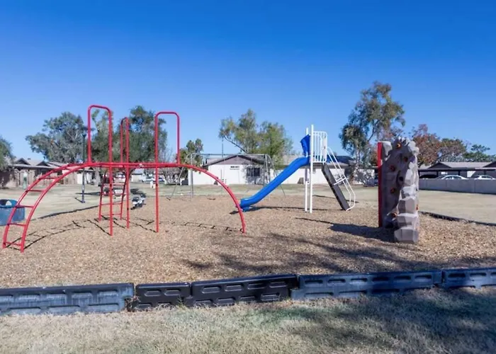 Holiday home Cozy Townhouse With Community Pool Heart Of Near Asu Tempe